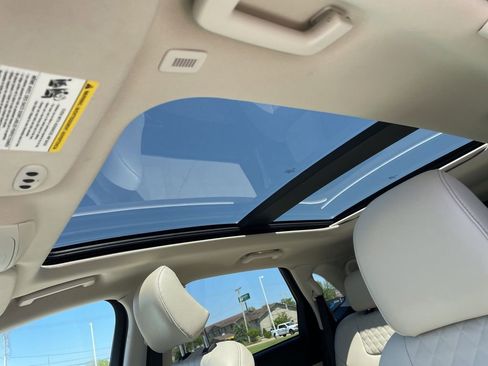 Used 2024 Ford Edge Titanium AWD/4WD image 10