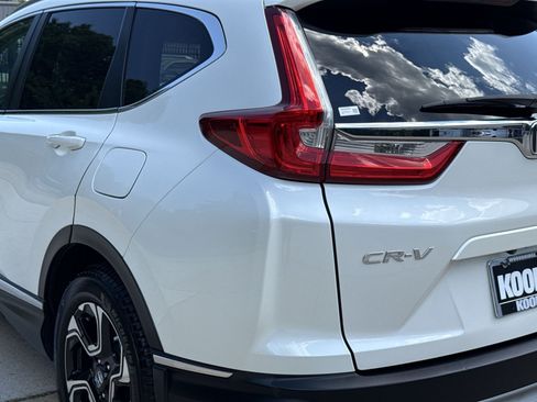 Used 2017 Honda CR-V Touring image 14