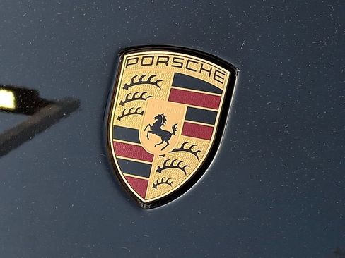 Used 2023 Porsche Macan Turbo AWD/4WD image 30