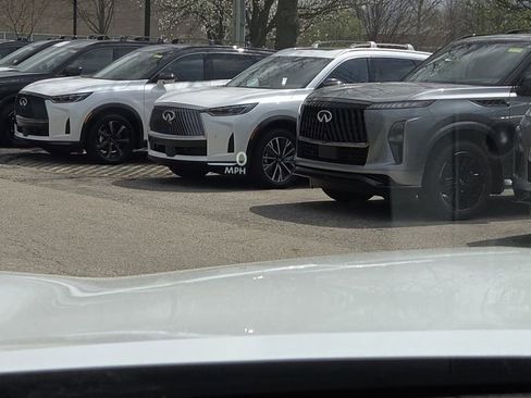 New 2026 INFINITI QX80 Autograph w/ Premium Cargo Package AWD/4WD image 19