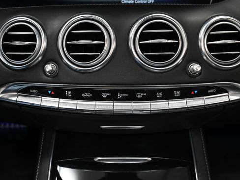 Used 2019 Mercedes-Benz S 63 AMG 4MATIC Cabriolet w/ Driver Assistance Package image 29