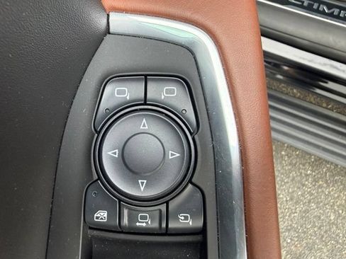 Used 2025 GMC Sierra 3500 Denali Ultimate AWD/4WD image 21