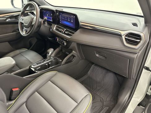 Used 2025 Chevrolet TrailBlazer ACTIV w/ Driver Confidence Package image 30