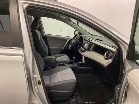 Used 2013 Toyota RAV4 LE AWD/4WD image 23