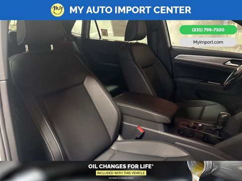 Used 2020 Volkswagen Atlas Cross Sport SE w/ Towing Package image 30