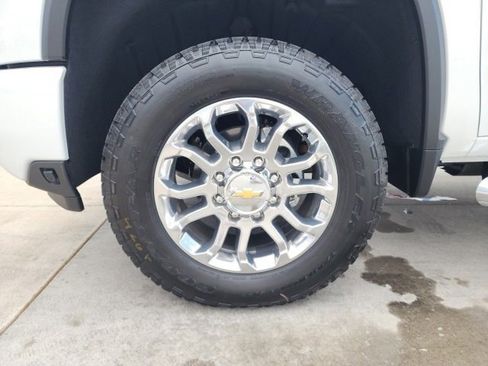 New 2025 Chevrolet Silverado 2500 LT w/ Z71 Chrome Sport Edition image 27