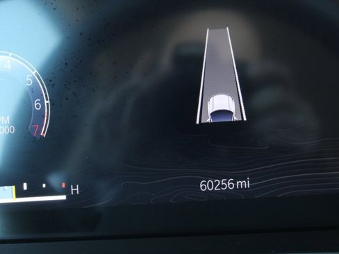 Used 2023 Jeep Grand Cherokee L Laredo image 15