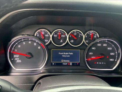 Used 2021 Chevrolet Silverado 1500 LT Trail Boss w/ Convenience Package II AWD/4WD image 26