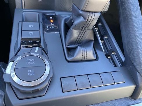 New 2025 Toyota Tacoma SR5 image 9