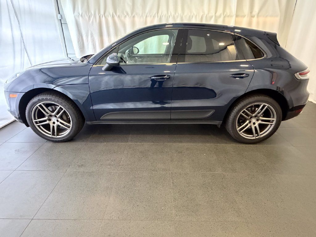 Certified 2020 Porsche Macan AWD/4WD image 2
