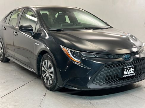 Used 2020 Toyota Corolla LE w/ Protection Package FWD image 7