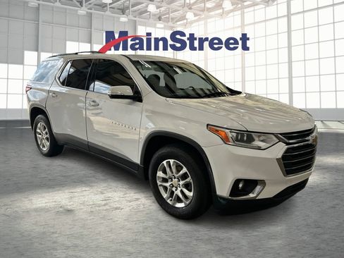 Used 2020 Chevrolet Traverse LT FWD image 7