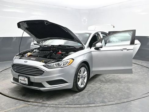 Used 2018 Ford Fusion SE image 37