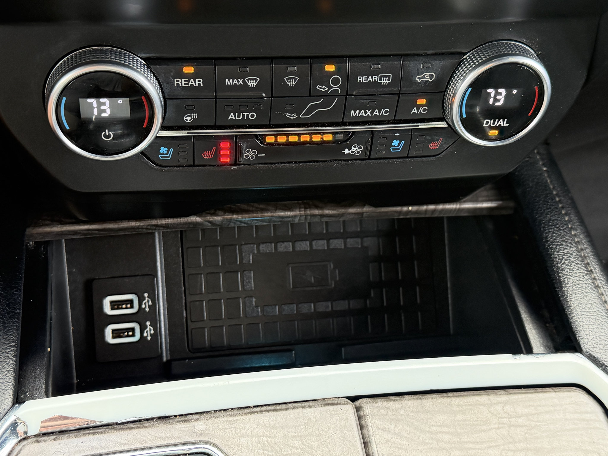 Used 2019 Ford Expedition Limited w/ Equipment Group 302A AWD/4WD image 16