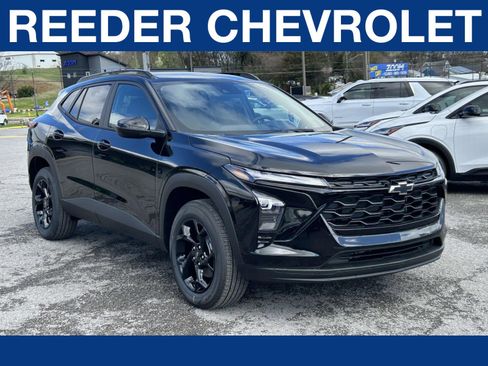 New 2026 Chevrolet Trax LT w/ Driver Confidence Package image 1