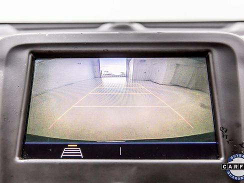 Used 2021 Chevrolet Equinox LT image 16