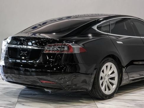 Used 2018 Tesla Model S 75D AWD/4WD image 14