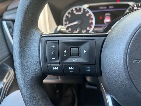 Used 2023 Nissan Rogue SV AWD/4WD image 33
