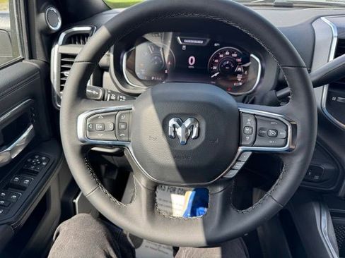 New 2026 RAM 2500 Laramie AWD/4WD image 19