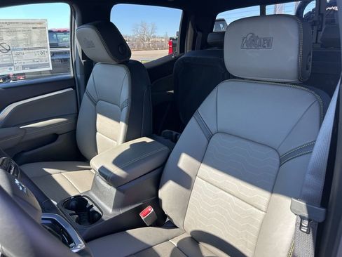 New 2026 Chevrolet Colorado ZR2 w/ ZR2 Bison Edition AWD/4WD image 22