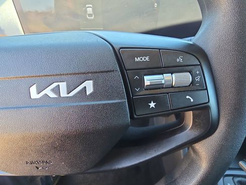 Used 2025 Kia K4 FWD image 19