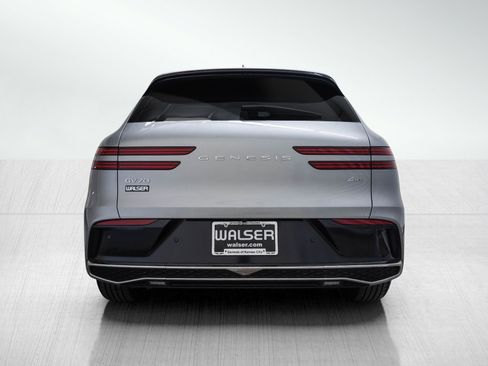 Used 2026 Genesis GV70 2.5T Select image 4