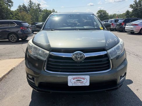 Used 2014 Toyota Highlander Limited Platinum AWD/4WD image 2