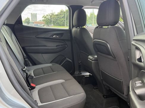 Used 2024 Chevrolet TrailBlazer LS FWD image 21