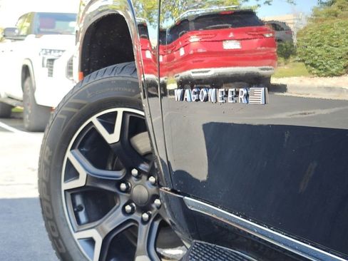 Used 2024 Jeep Wagoneer L Series III w/ Flexible Seating Group image 35