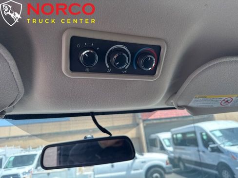 Used 2014 Chevrolet Express 3500 LS image 21