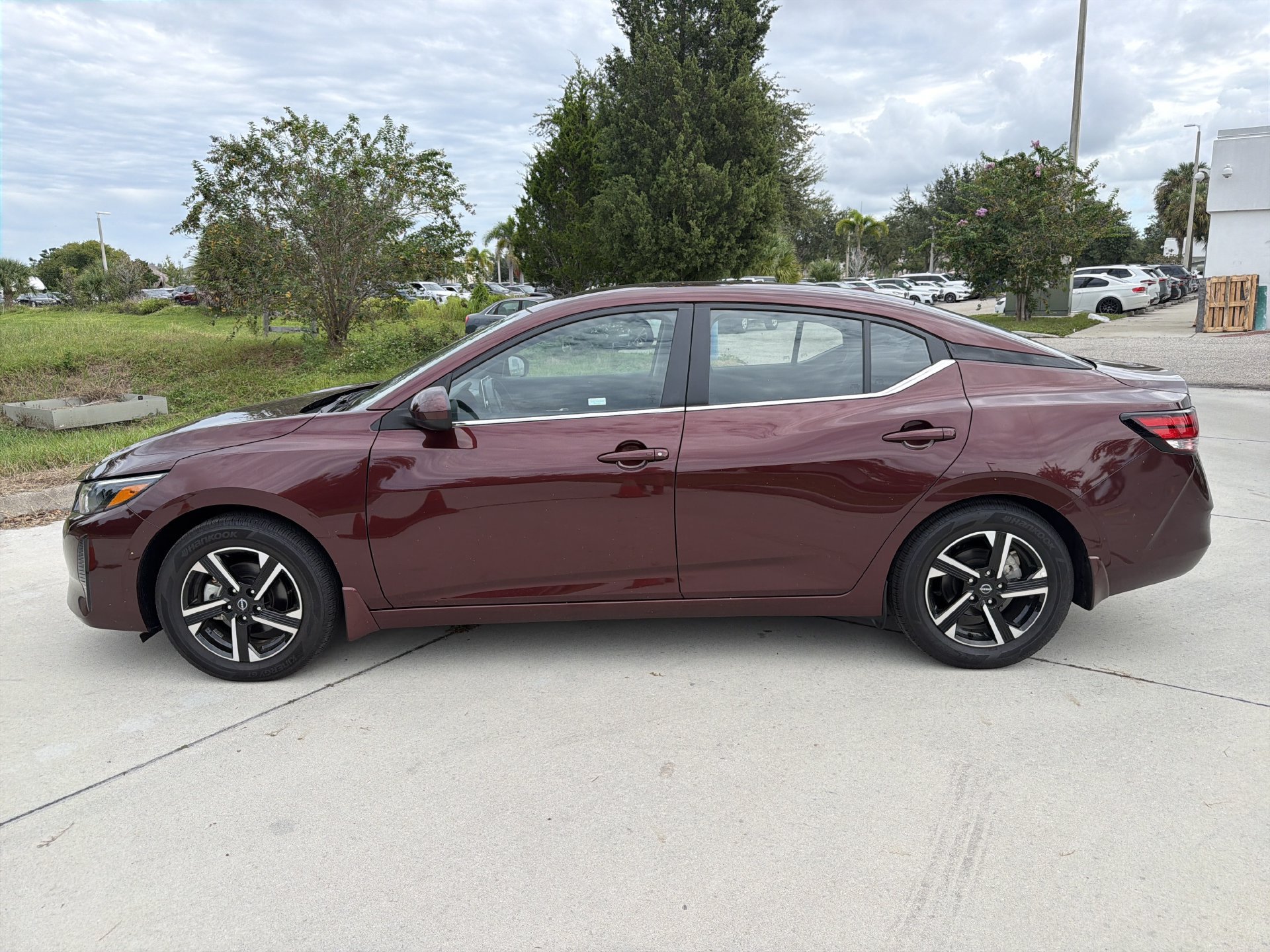 Used 2025 Nissan Sentra SV w/ Trunk Package FWD image 7