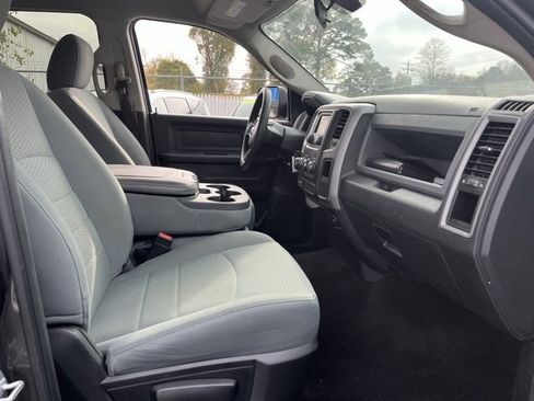 Used 2017 RAM 1500 Express image 10