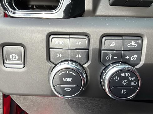 Certified 2025 GMC Sierra 1500 AT4 w/ AT4 Premium Package image 13