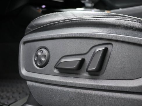 Used 2022 Audi Q5 2.0T Premium image 11