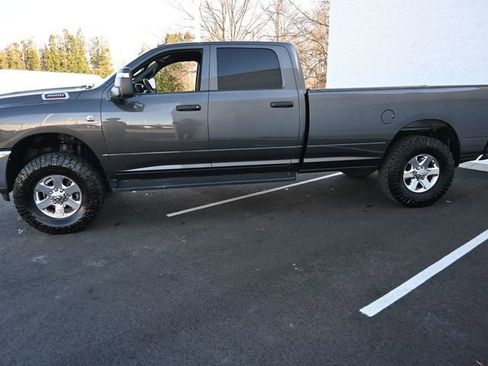 Used 2024 RAM 3500 Tradesman w/ Towing Technology Group image 4