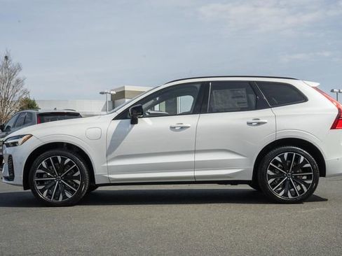 New 2026 Volvo XC60 T8 Ultra w/ Protection Package Premier image 4