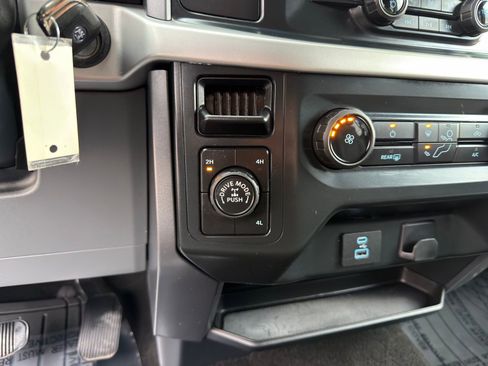 Used 2022 Ford F150 XLT image 21