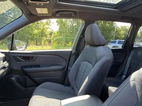 Used 2025 Subaru Forester Premium AWD/4WD image 34