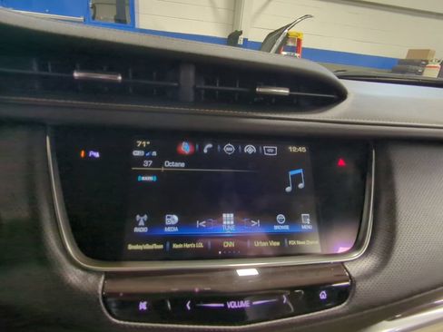 Used 2019 Cadillac XT5 Premium Luxury AWD/4WD image 14
