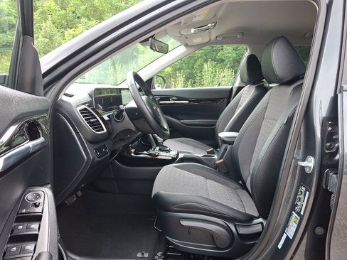 Used 2025 Kia Seltos S AWD/4WD image 13