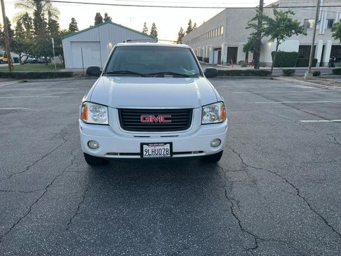 Used 2004 GMC Envoy SLE image 2