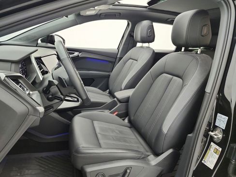 Used 2023 Audi Q4 e-tron Prestige w/ 20" Wheel Package image 10