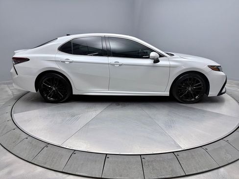 Used 2021 Toyota Camry XSE image 4