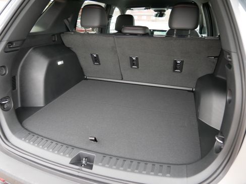 New 2026 Chevrolet Equinox RS w/ Safety and Technology Package AWD/4WD image 10