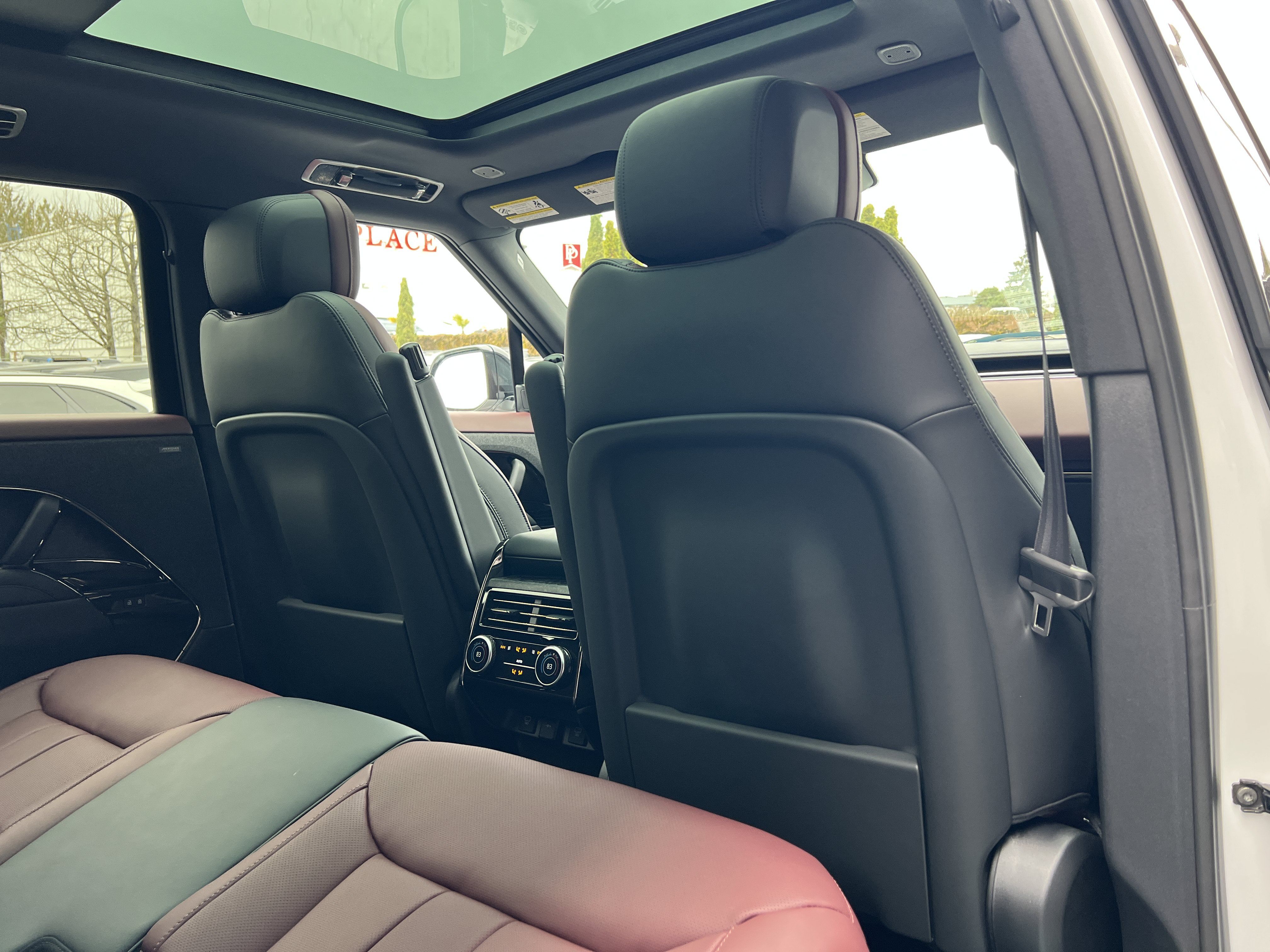 New 2025 Land Rover Range Rover Sport Dynamic SE AWD/4WD image 14