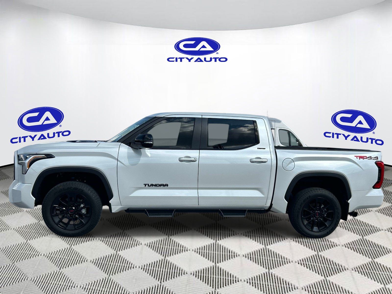 Used 2024 Toyota Tundra Limited w/ TRD Off-Road Package AWD/4WD image 7