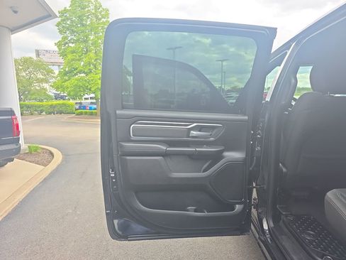 Used 2019 RAM 1500 Big Horn AWD/4WD image 39