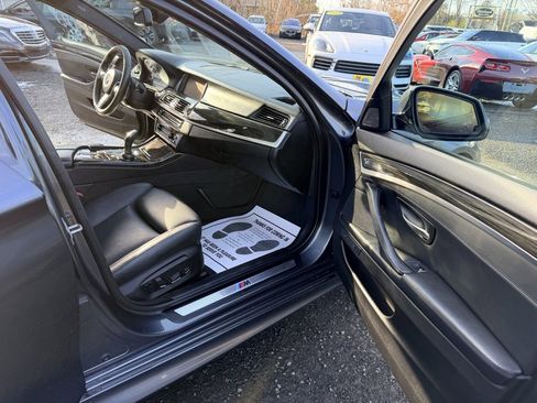 Used 2016 BMW 550i xDrive Sedan image 24