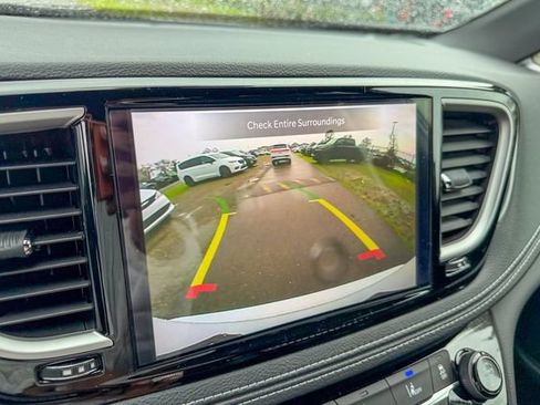 New 2026 Chrysler Pacifica Select image 21