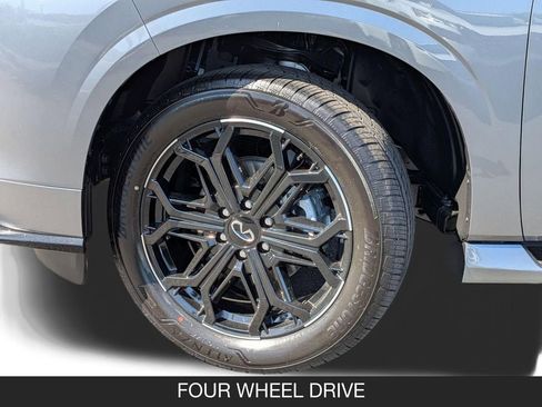 New 2026 INFINITI QX80 4WD image 10